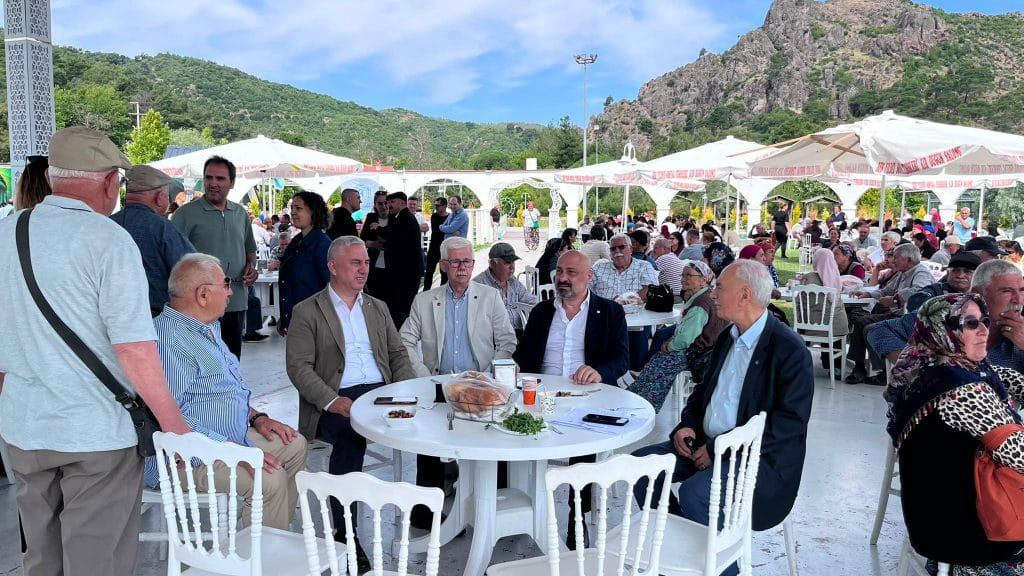 09 HAZİRAN SALI GÜNÜ, TÜRKMEN ALEVİ OCAKLARI BİRLİĞİ TARAFINDAN DÜZENLENEN KAHVALTI ETKİNLİĞİNE DAVET EDİLEN ŞUBELERİMİZ KATILIM SAĞLAMIŞLARDIR - Fotoğraf 2