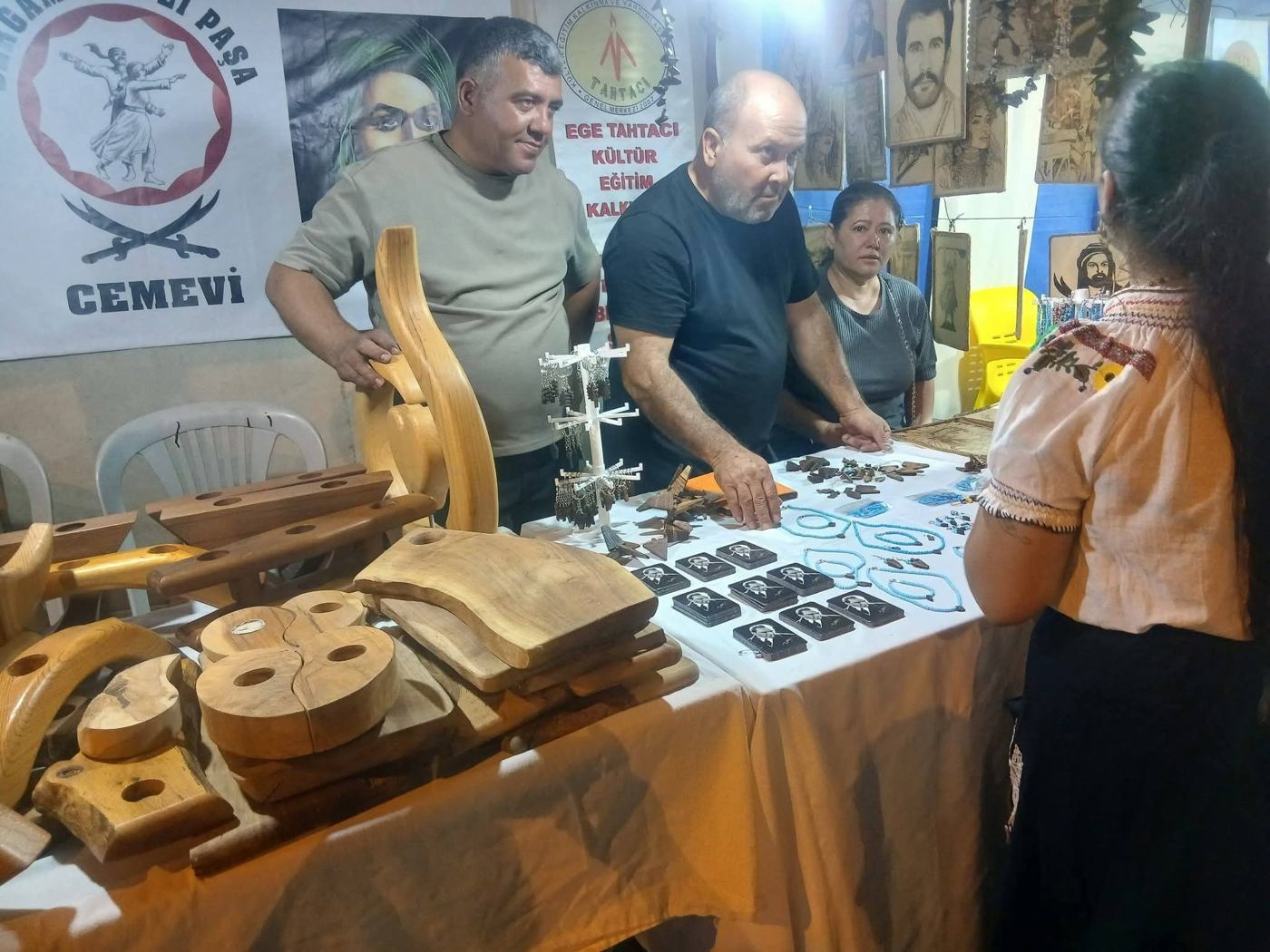 29 HAZİRAN-05 TEMMUZ 2026 TARİHLERİ ARASINDA, 90. ULUSLARARASI BERGAMA KERMESİNİN HER AŞAMASINDA BERGAMA ŞUBEMİZ, TAHTACI KÜLTÜRÜNÜN TANITILMASINA BÜYÜK KATKI SAĞLAMIŞTIR - Fotoğraf 3
