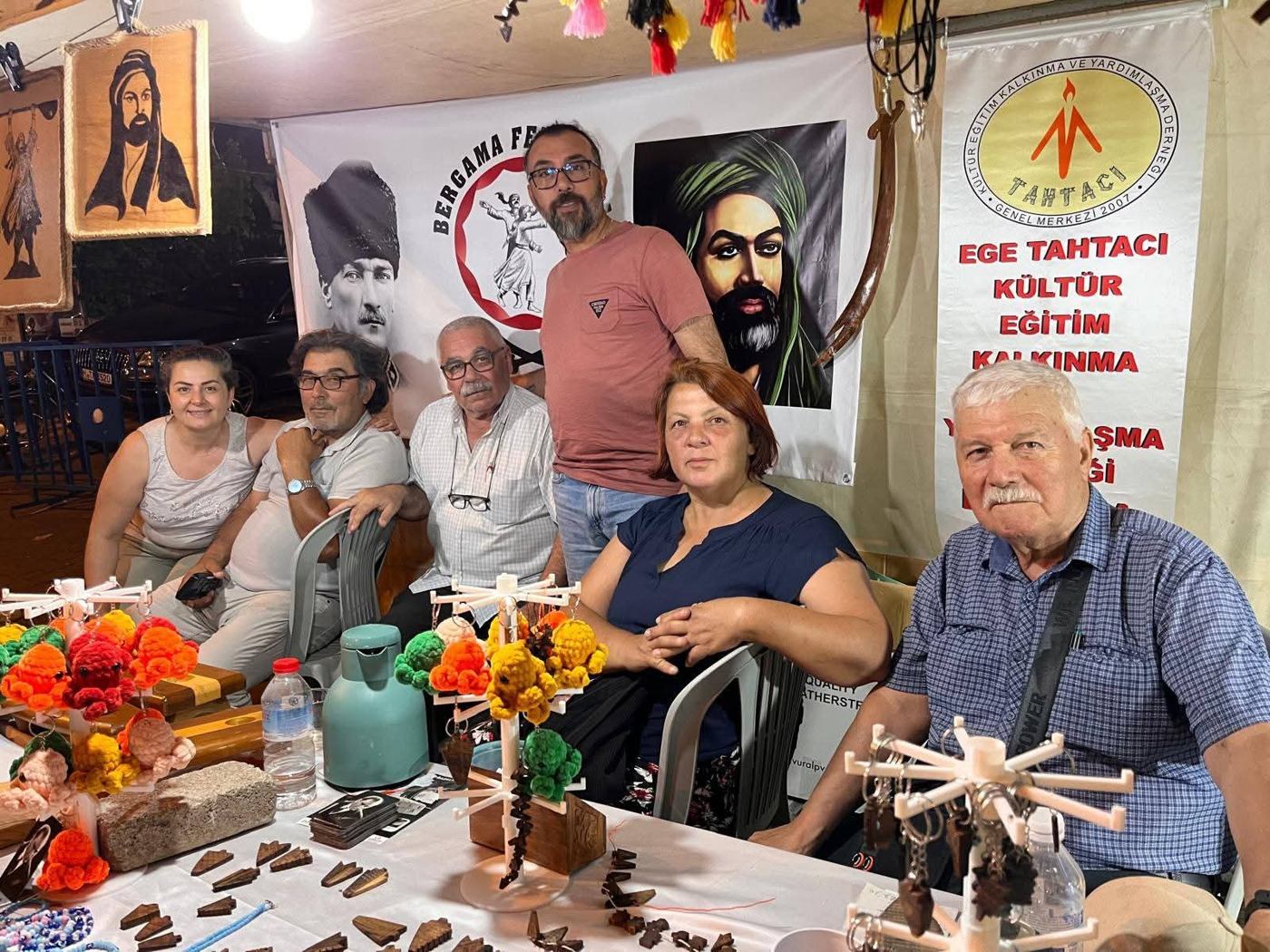 29 HAZİRAN-05 TEMMUZ 2026 TARİHLERİ ARASINDA, 90. ULUSLARARASI BERGAMA KERMESİNİN HER AŞAMASINDA BERGAMA ŞUBEMİZ, TAHTACI KÜLTÜRÜNÜN TANITILMASINA BÜYÜK KATKI SAĞLAMIŞTIR - Fotoğraf 4