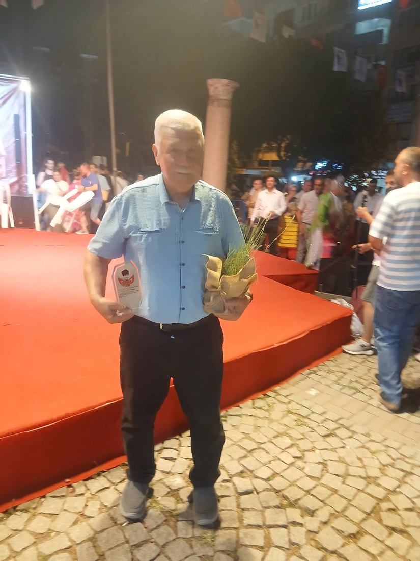 29 HAZİRAN-05 TEMMUZ 2026 TARİHLERİ ARASINDA, 90. ULUSLARARASI BERGAMA KERMESİNİN HER AŞAMASINDA BERGAMA ŞUBEMİZ, TAHTACI KÜLTÜRÜNÜN TANITILMASINA BÜYÜK KATKI SAĞLAMIŞTIR - Fotoğraf 7